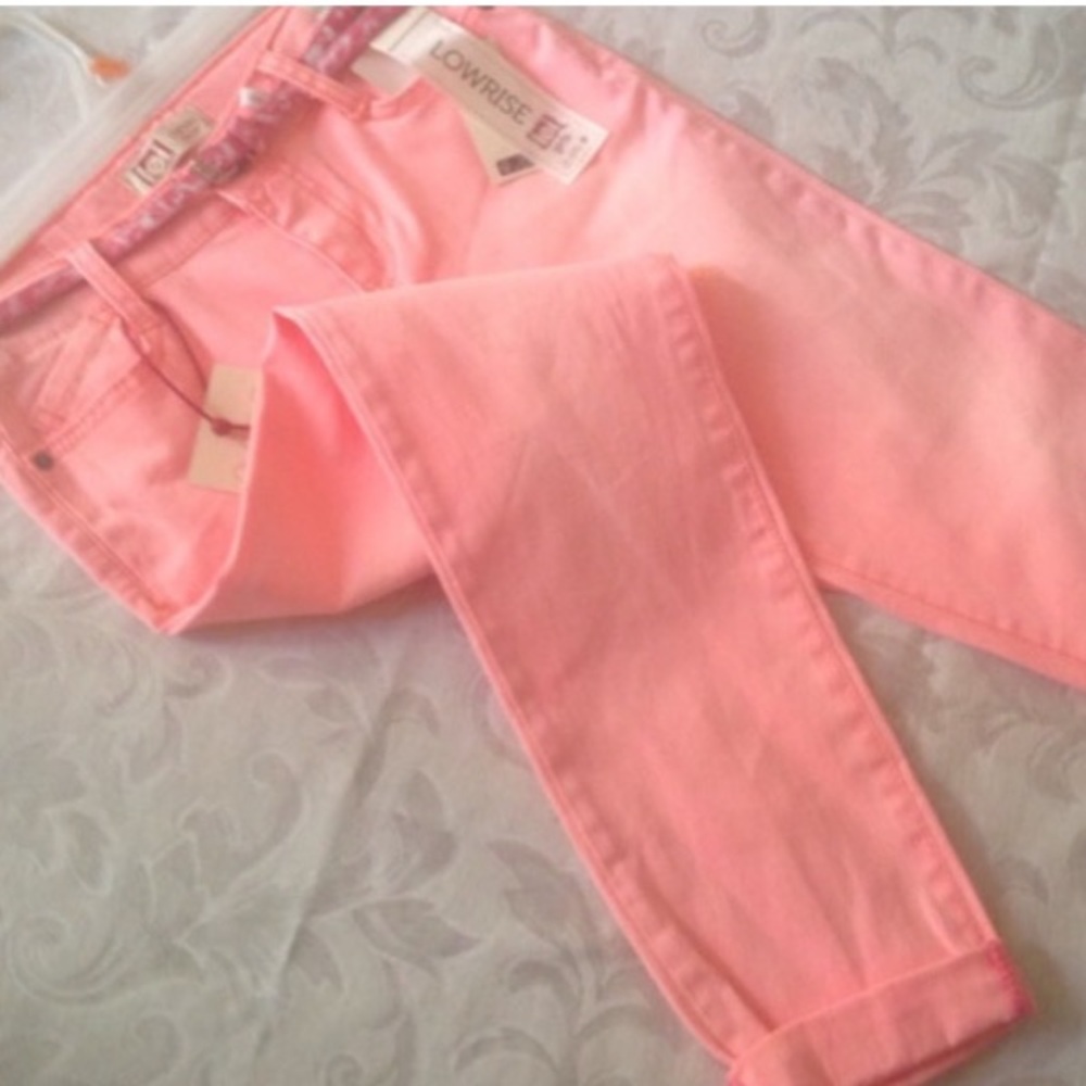 NWT l.e.i Chelsea girls low rise pants